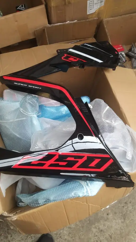 [R250-II0468NEG] LATERAL CENTRAL DE MASCARILLA DERECHO CHIEF II PRO NEGRO R250-II0468NEG